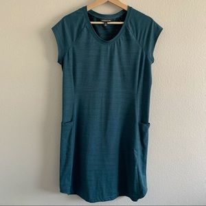 Toad & Co athleisure short sleeve pocket dress